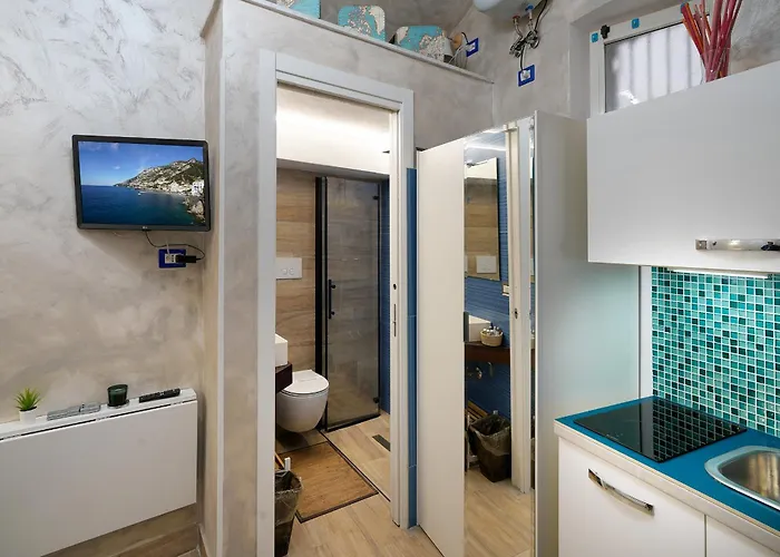 Nest - Grazioso Monolocale Indipendente Lejlighed *